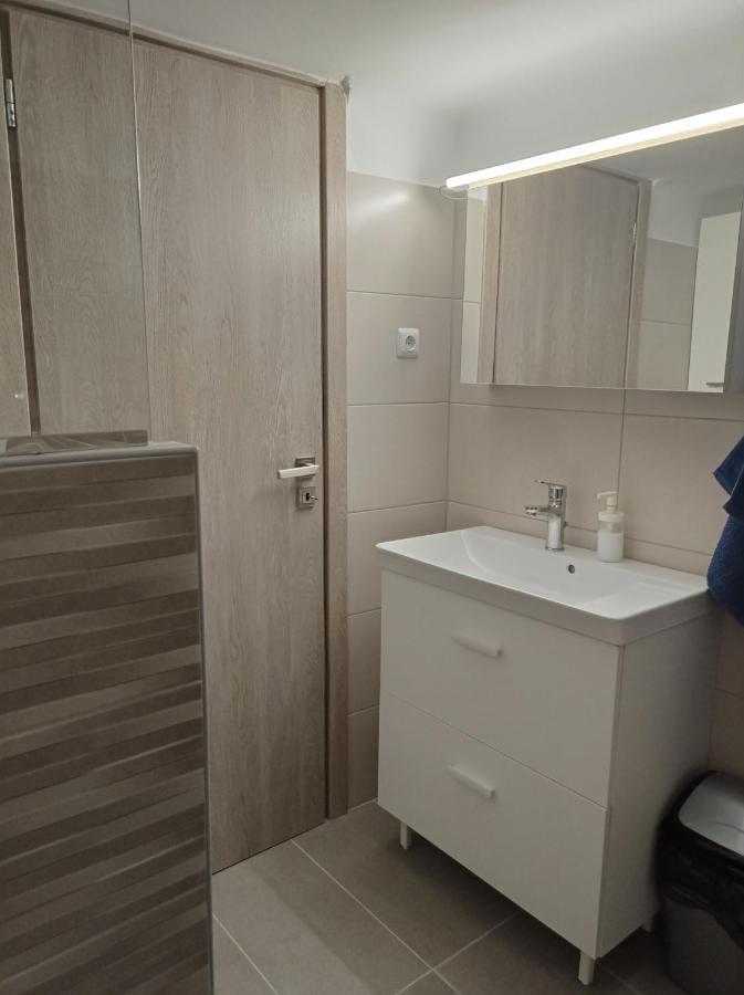 Central Town House 60M2**** ピレウス エクステリア 写真