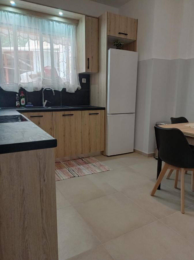 Central Town House 60M2**** ピレウス エクステリア 写真